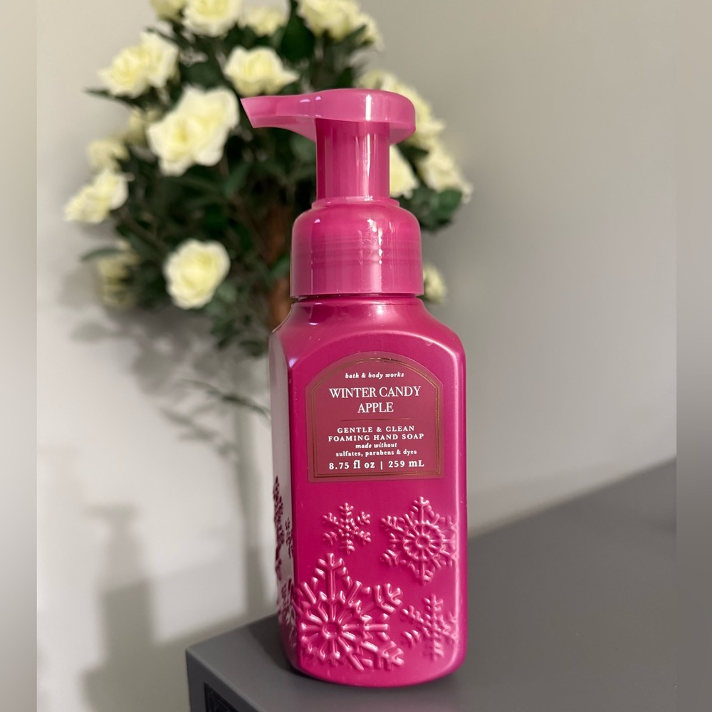 BBW Winter Candy Apple Foaming Hand